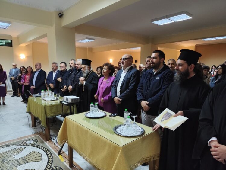 «Φῶς Καππαδοκίας» – Η πορεία των Αγίων Αρσενίου και Παϊσίου συγκίνησε την Καρδίτσα