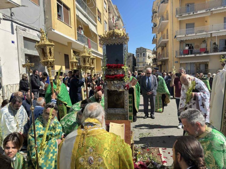 Η ΛΙΤΑΝΕΙΑ ΤΗΣ ΚΥΡΙΑΚΗΣ ΤΩΝ ΒΑΪΩΝ ΣΤΗΝ ΚΕΡΚΥΡΑ