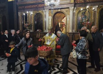 Εσπερινός της Αγάπης, το παγκόσμιο μήνυμα της Αναστάσεως από την Καρδίτσα