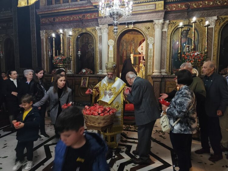 Εσπερινός της Αγάπης, το παγκόσμιο μήνυμα της Αναστάσεως από την Καρδίτσα