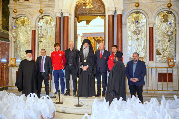 Η Μητρόπολη Πειραιώς στηρίζει χιλιάδες συνανθρώπους μας με την υποστήριξη της ΠΑΕ ΟΛΥΜΠΙΑΚΟΣ.