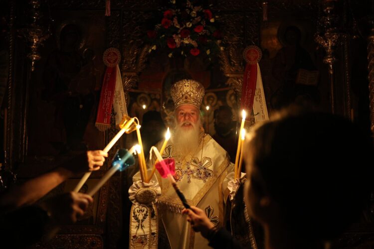 Μετέωρα | Η Λαμπροφόρος Ανάσταση στην Ιερά Μονή Βαρλαάμ