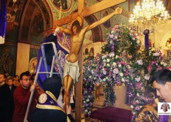 Σε συγκινησιακό κλίμα ο Εσπερινός της Αποκαθηλώσεως στον Ι.Ν. Οσίου Νίκωνος Σπάρτης