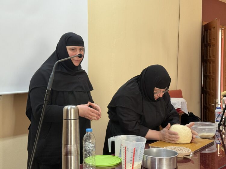 Σεμινάριο παρασκευής προσφόρου στον Ιερό Ναό Αγίας Βαρβάρας Τρίπολης