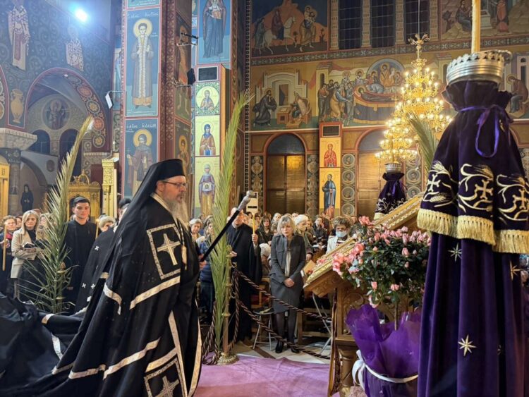 Η Ακολουθία του Νυμφίου στον Ιερό Ναό Αγίου Νικολάου Λαρίσης