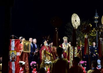 Η Ανάσταση του Κυρίου στον Ιερό Μητροπολιτικό Ναό Αγίου Αχιλλίου Λαρίσης