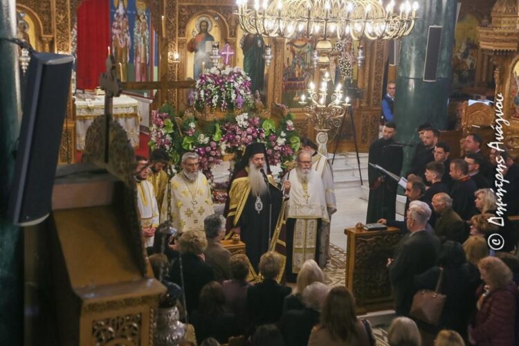 Τα Άχραντα Πάθη και η Αποκαθήλωση στην Λαμία