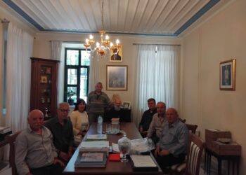 Εθιμοτυπική επίσκεψη του νέου Δ.Σ. Συνταξιούχων Εμπόρων στον Μητρ. Θεσσαλιώτιδος Τιμόθεο