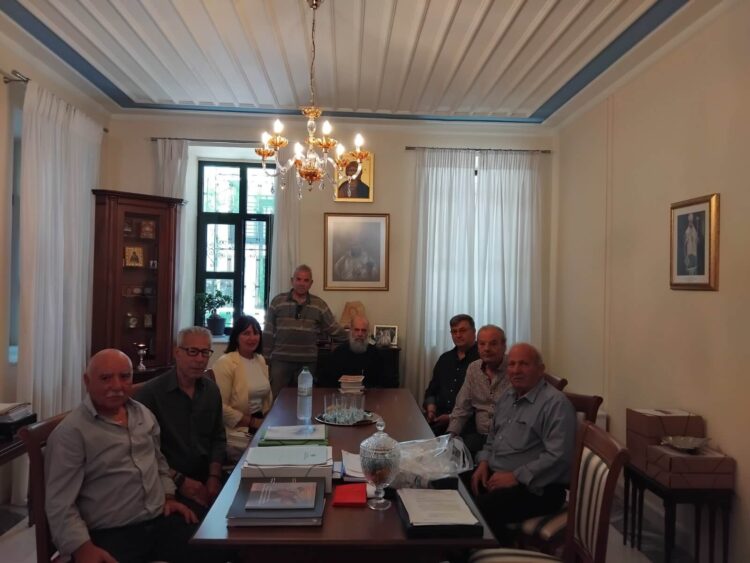 Εθιμοτυπική επίσκεψη του νέου Δ.Σ. Συνταξιούχων Εμπόρων στον Μητρ. Θεσσαλιώτιδος Τιμόθεο