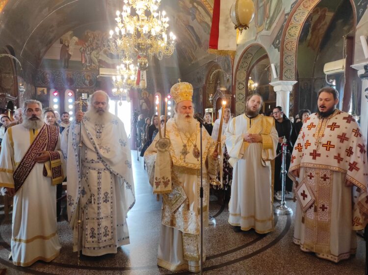 Η Κυριακή του Παραλύτου στην Ι. Μητρόπολη Κορίνθου.