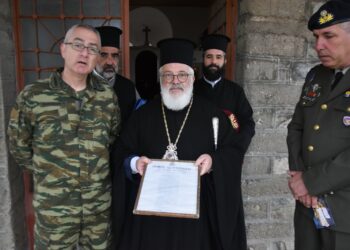 Λειτουργία σε εκκλησιά ερημική…