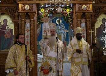 Αρχιερατικό Συλλείτουργο και χειροτονία Διακόνου στην Λαμία