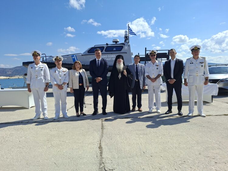 Ο  Μητροπολίτης Κορίνθου  στα εγκαίνια σκάφους και τεσσάρων οχημάτων του Λιμενικού Σώματος