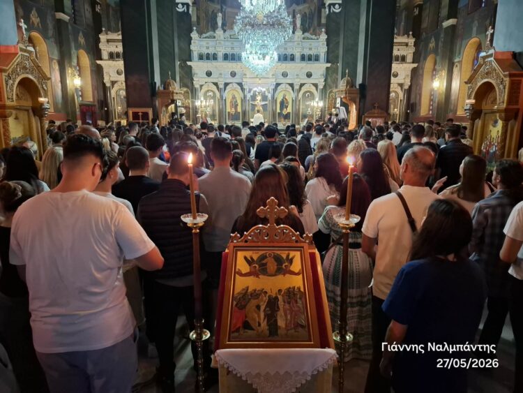 Βραδινή Θεία Λειτουργία για τις πανελλήνιες εξετάσεις