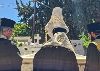 Ψυχοσάββατο τῆς Πεντηκοστῆς στὸ Κοιμητήριο τῆς Σάμου