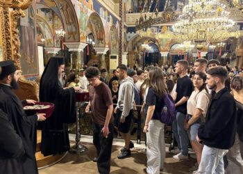 Ιερές Παρακλήσεις για τους διαγωνιζομένους  στις Πανελλαδικές Εξετάσεις