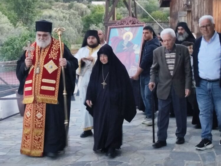 Η εορτή του Αγίου Ιωάννου του Θεολόγου στην ομώνυμη Ιερά Μονή στην κοινότητα Φικάρδου
