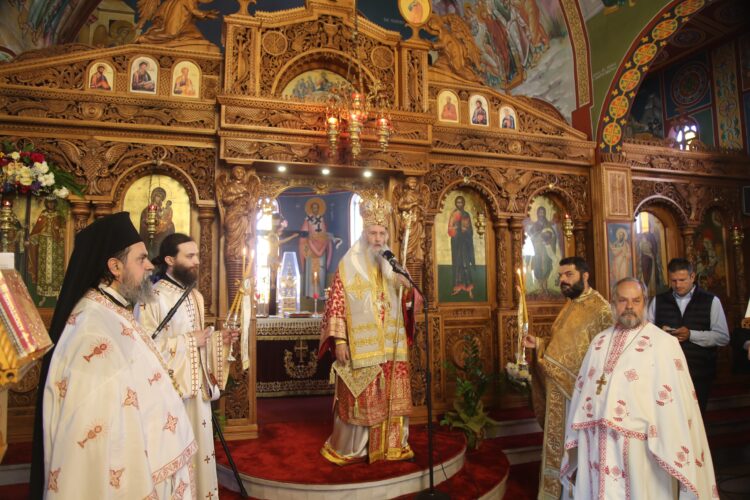 Λαμπρός εορτασμός της Αναλήψεως και των Αγίων Κωνσταντίνου και Ελένης στη Ναυπακτία