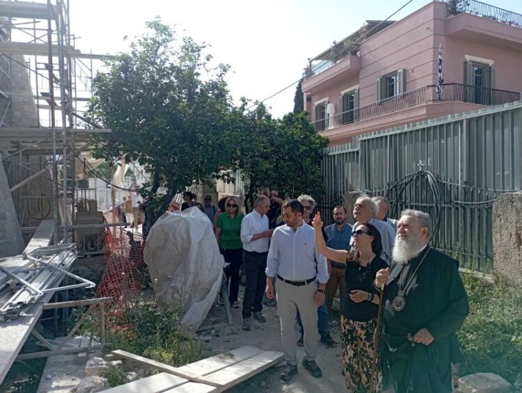 Ο ΜΗΤΡΟΠΟΛΙΤΗΣ ΧΑΛΚΙΔΟΣ ΜΕ ΕΚΠΡΟΣΩΠΟΥΣ ΤΗΣ ΤΟΠΙΚΗΣ ΑΥΤΟΔΙΟΙΚΗΣΗΣ ΣΤΗΝ ΑΓΙΑ ΠΑΡΑΣΚΕΥΗ ΧΑΛΚΙΔΟΣ