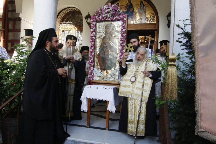 ΑΡΧΙΕΡΑΤΙΚΟΣ ΕΣΠΕΡΙΝΟΣ ΚΑΙ ΛΙΤΑΝΕΙΑ ΕΠΙΣΤΡΟΦΗΣ ΤΗΣ ΠΑΝΑΓΙΑΣ ΕΛΕΟΥΣΗΣ ΣΤΗΝ ΕΔΕΣΣΑ