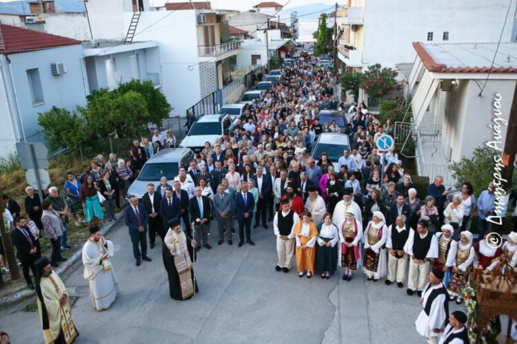 Χιλιάδες πιστοί στον Άγιο Κωνσταντίνο Λοκρίδος