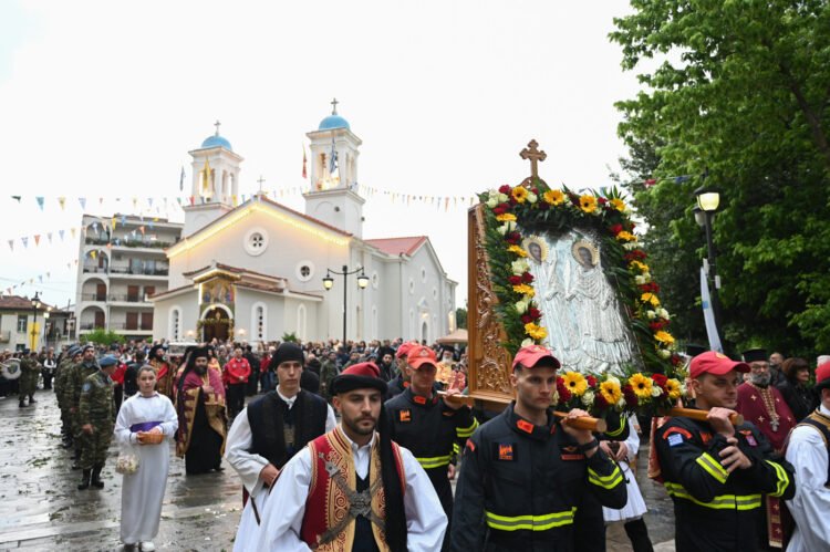 Πανδήμως η Τρίπολη λιτάνευσε τους Πολιούχους της Νεομάρτυρες Δημήτριο και Παύλο