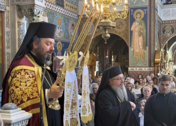 Ο Μεθέορτος Εσπερινός του Αγίου Αχιλλίου στη Λάρισα