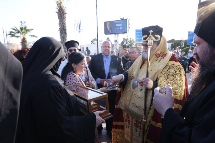 Υποδοχή του ιερού λειψάνου του Αγίου Νεκταρίου στην Ψημολόφου