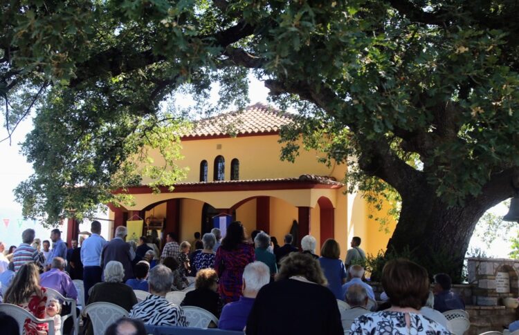 Πεντηκοστή καί Ἁγίου Πνεύματος στήν Ναύπακτο