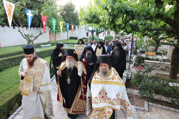 Με λαμπρότητα και κατάνυξη εορτάστηκε η μνήμη του Αγίου Αυγουστίνου στο Τρίκορφο Φωκίδος