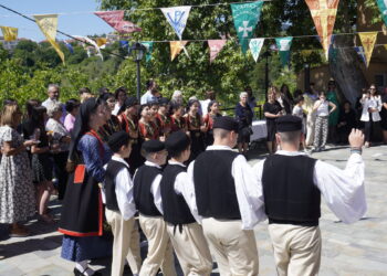 Η εορτή του Αγίου Πνεύματος στην Ι. Μητρόπολη Κορίνθου