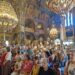 Πλήθος πιστών στον Χολαργό για την υποδοχή της Τιμίας Κάρας του Αγίου Σωφρονίου