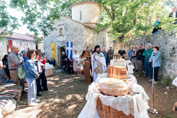 Η εορτή του Αγίου Πνεύματος στην Μεσσηνία