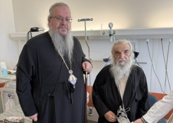 Τὸν Καθηγούμενο τῆς Ἱερᾶς Μονῆς Παναγίας Ἐλεούσης Ξυνιάδος ἐπεσκέφθη ὁ Μητροπολίτης Λαρίσης στὸ Νοσοκομεῖο
