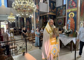 Στον αποκατασταθέντα σεισμόπληκτο Ναό του Βρυοτόπου λειτούργησε ο Μητροπολίτης Λαρίσης