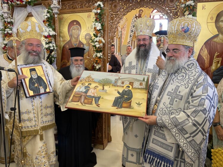 Με λαμπρότητα και τη συμμετοχή χιλιάδων πιστών η Ιερά Πανήγυρις και τα Εγκαίνια του Ιερού Ναού Οσίου Παϊσίου του Αγιορείτου στα Χανιά
