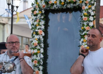 Με εκκλησιαστική λαμπρότητα εορτάσθηκε η μνήμη της Αγίας Μεγαλομάρτυρος Παρασκευής στην Ιερά Μητρόπολη Κορίνθου