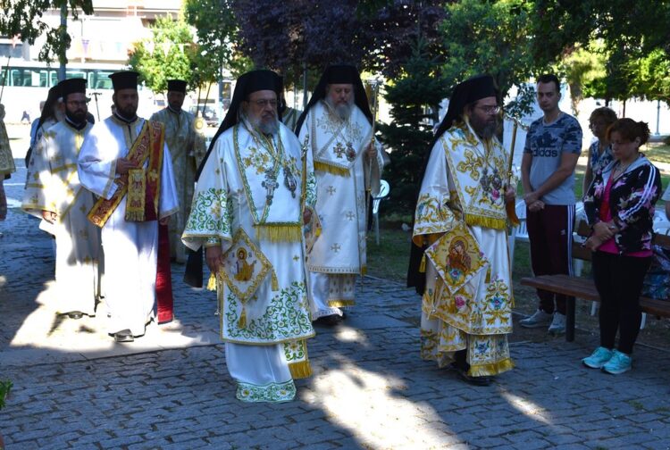 Πολυαρχιερατική Θεία Λειτουργία γιὰ τὴν Ἑορτὴ τῆς Ἁγίας Παρασκευῆς στὴν Κομοτηνή