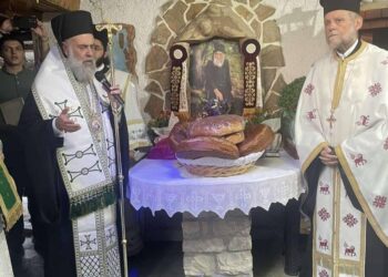 Εσπερινός προς τιμήν του Οσίου Παϊσίου στο Λεοντάρι