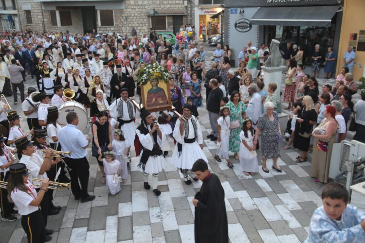 Με λαμπρότητα ἑόρτασε ἡ Ναύπακτος τὴν Ἁγία Ὁσιοπαρθενομάρτυρα Παρασκευή
