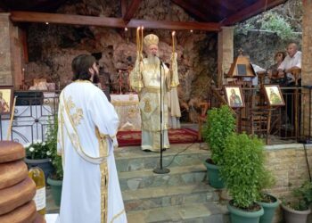 ΠΑΝΗΓΥΡΙΣΕ ΤΟ ΓΡΑΦΙΚΟ Ι. ΕΞΩΚΚΛΗΣΙΟ ΤΗΣ ΑΓΙΑΣ ΚΥΡΙΑΚΗΣ ΣΤΑ ΚΑΜΠΙΑ ΔΙΡΦΥΩΝ
