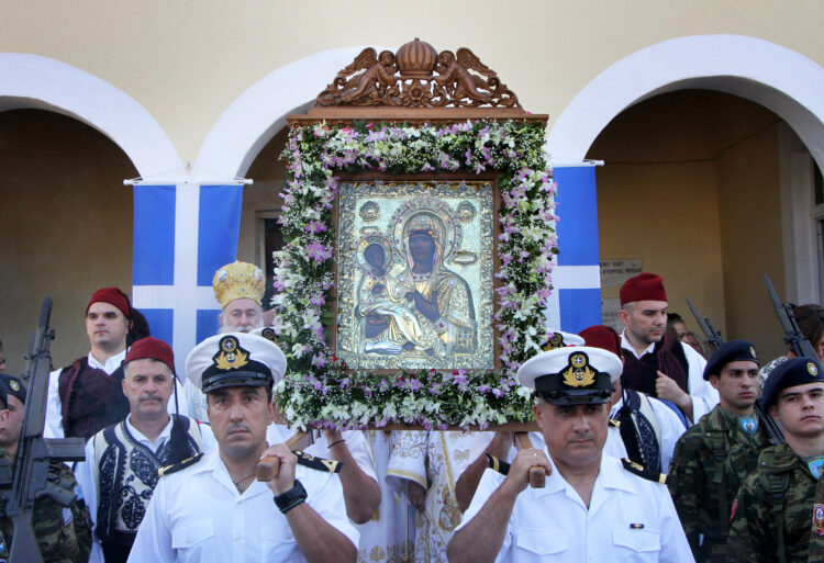 Την πολιούχο της Παναγία Τριχερούσα  θα εορτάσει η Φοινικούντα