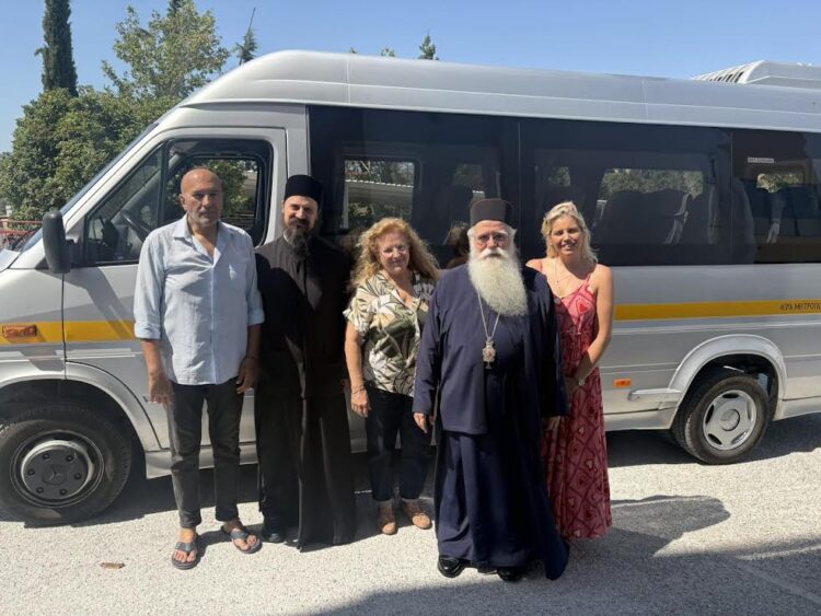 Δώρο ζωής για το ΚΔΑΠμεΑ Βόλου: Όχημα 17 θέσεων δωρεά της Ιεράς Μητρόπολης Δημητριάδος