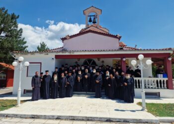 Ιερατική Σύναξη και επισκέψεις του Μητροπολίτου Φλωρίνης Ειρηναίου στο Αμύνταιο