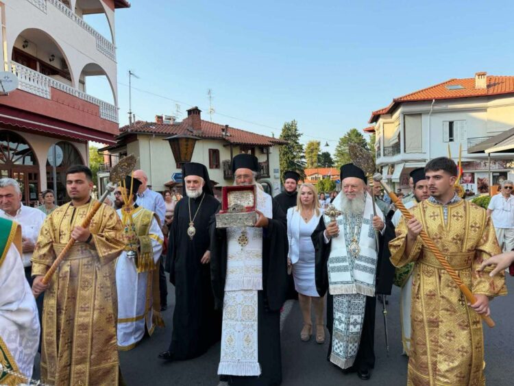 Με λαμπρότητα η υποδοχή της Τιμίας Κάρας του Αγίου Παρθενίου στο Λιτόχωρο Πιερίας