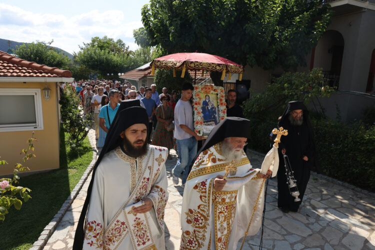 Η εορτή της Παναγίας της Τρικορφιώτισσας στην Ιερά Μονή Τρικόρφου Φωκίδος