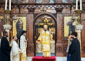 Αρχιερατική Θεία Λειτουργία από τον Θεοφιλέστατο Επίσκοπο Ανδίδων Ισίδωρο στην Αγία Σοφία Λονδίνου