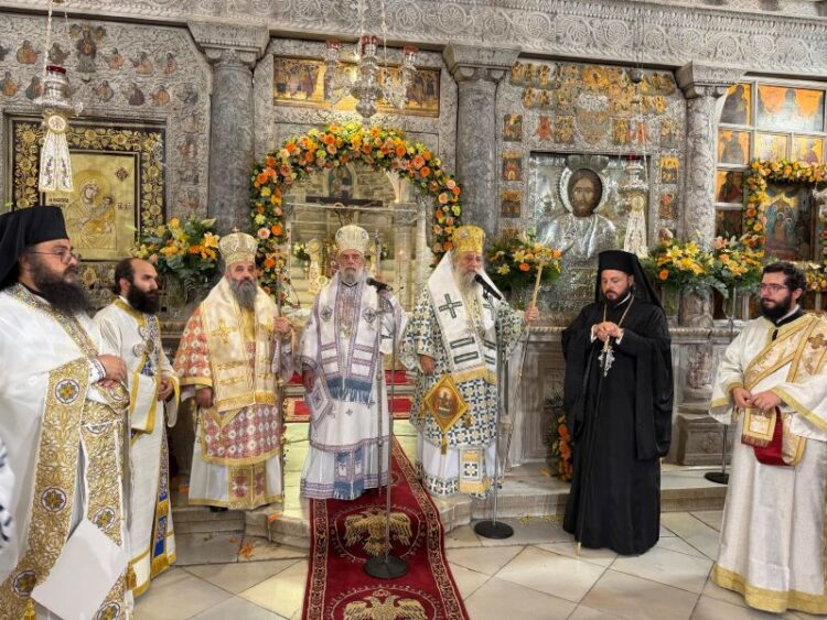 Πανηγυρικά η Πάρος εόρτασε την Κοίμηση της Θεοτόκου και την επέτειο των 1700 ετών της Εκατονταπυλιανής