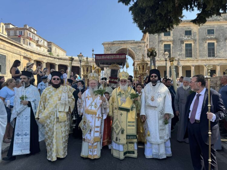 ΜΕΓΑΛΟΠΡΕΠΗΣ ΛΙΤΑΝΕΙΑ ΤΟΥ ΣΚΗΝΩΜΑΤΟΣ ΤΟΥ ΑΓΙΟΥ ΣΠΥΡΙΔΩΝΟΣ ΣΤΗΝ ΚΕΡΚΥΡΑ