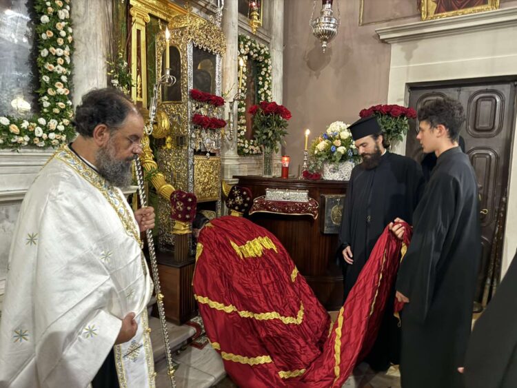 ΠΟΛΥΑΡΧΙΕΡΑΤΙΚΟΣ ΕΣΠΕΡΙΝΟΣ ΣΤΟ ΙΕΡΟ ΠΡΟΣΚΥΝΗΜΑ ΤΟΥ ΑΓΙΟΥ ΣΠΥΡΙΔΩΝΟΣ